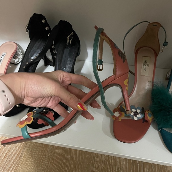 Valentino Orange Red Rockstud Hawaii Flower Floral Ankle Strap Sandals Heel Pump - Picture 3 of 5